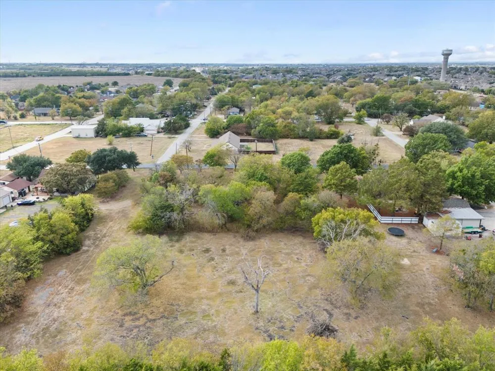 E Cherry Tree Lane Fate, TX 75087