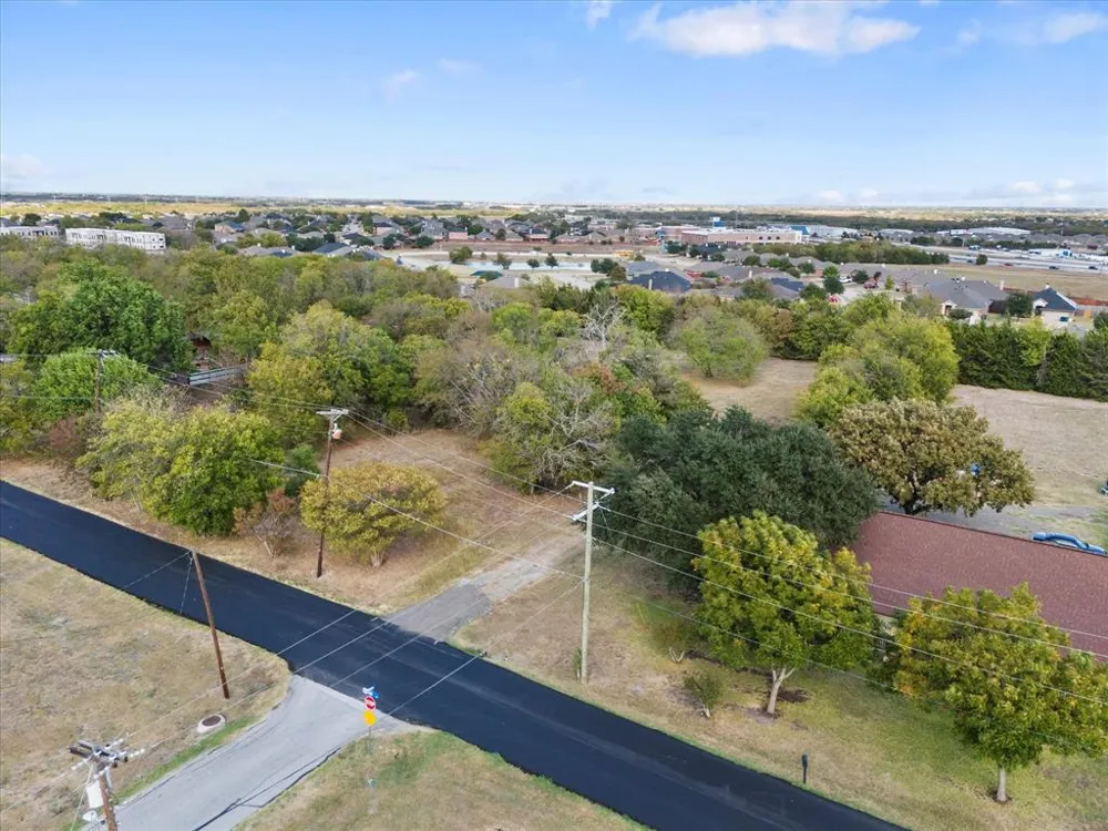 E Cherry Tree Lane Fate, TX 75087