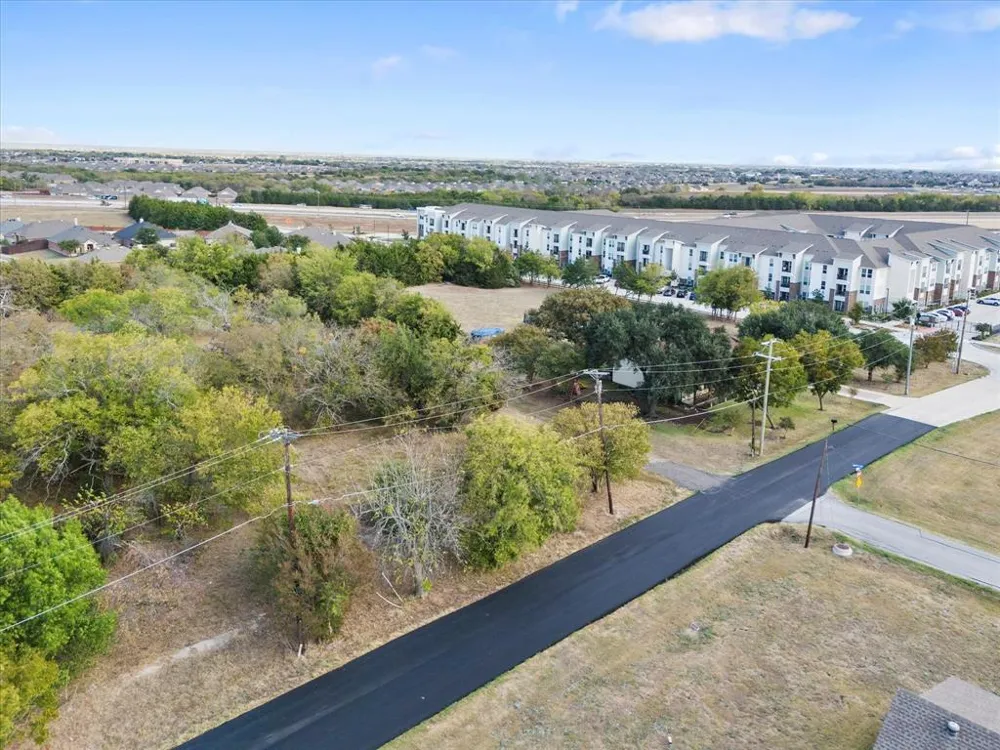 E Cherry Tree Lane Fate, TX 75087