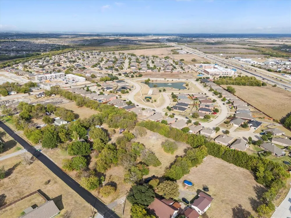E Cherry Tree Lane Fate, TX 75087