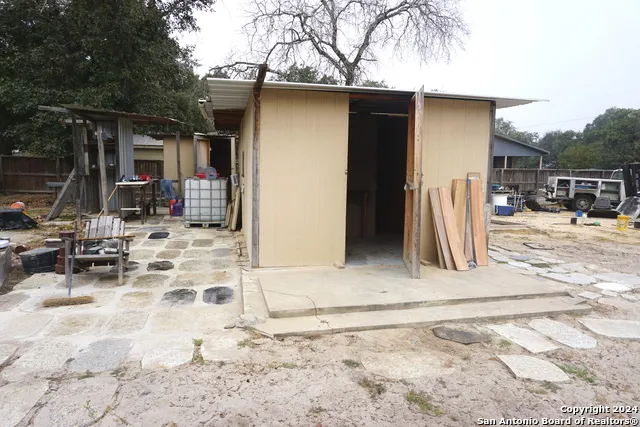 47 VIEWPOINT DR Poteet, TX 78065