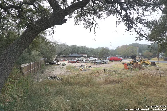 47 VIEWPOINT DR Poteet, TX 78065