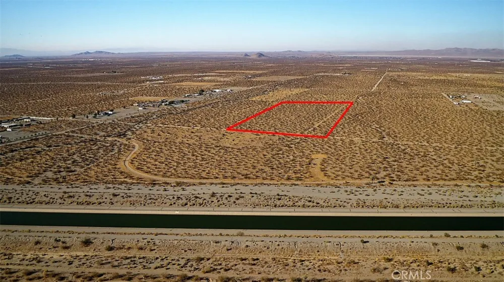 -Dos Palmas Rd. Pinon Hills, CA 92372