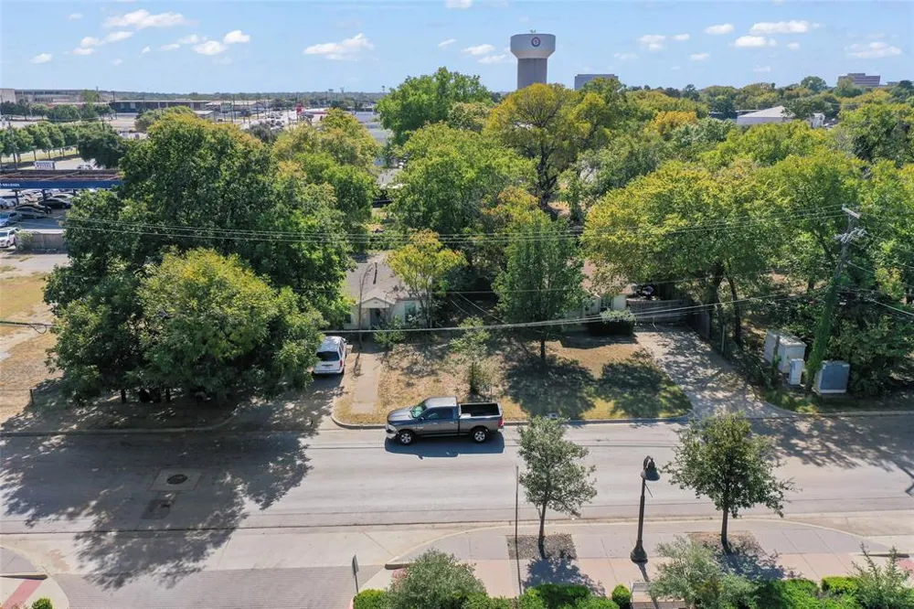 818 E Rogers Street Arlington, TX 76011