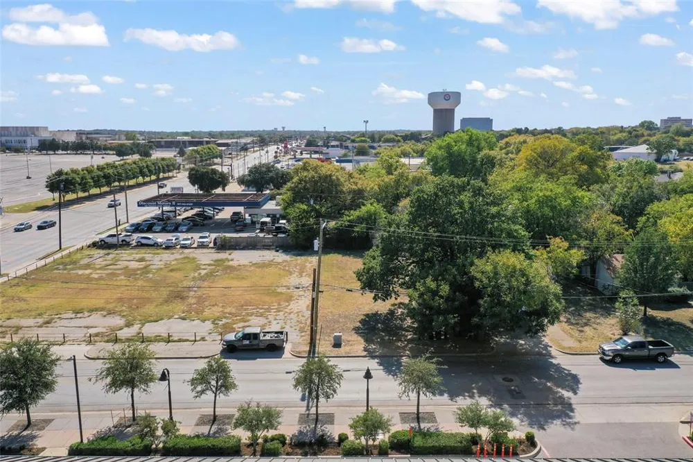 818 E Rogers Street Arlington, TX 76011