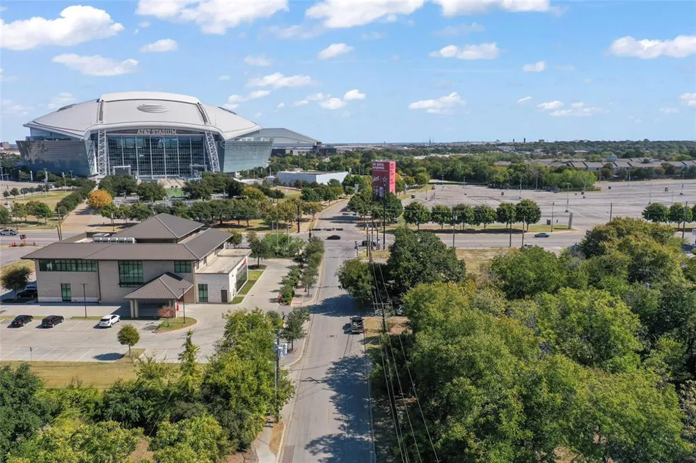 818 E Rogers Street Arlington, TX 76011