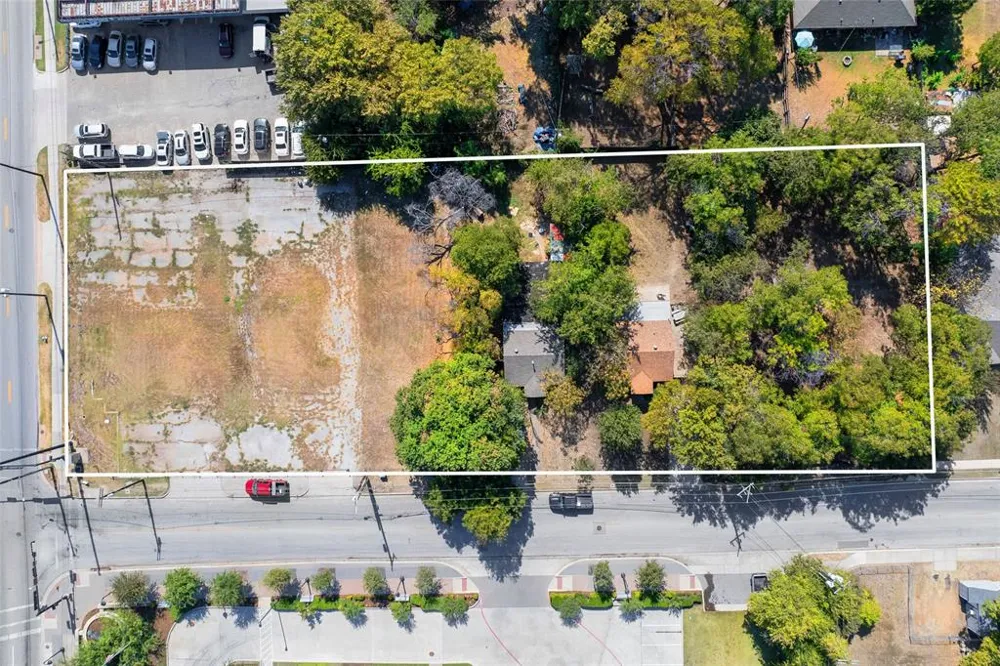 818 E Rogers Street Arlington, TX 76011