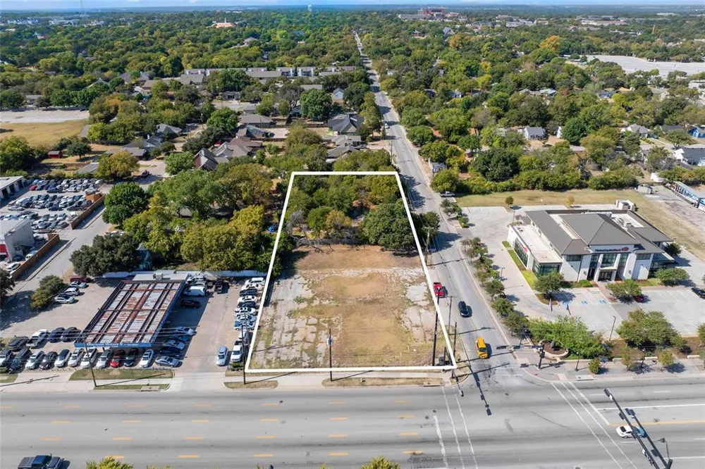 818 E Rogers Street Arlington, TX 76011