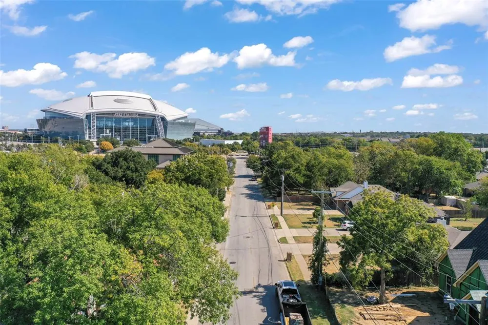 818 E Rogers Street Arlington, TX 76011