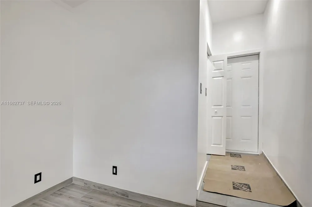 4381 SW 51st St Dania Beach, FL 33314