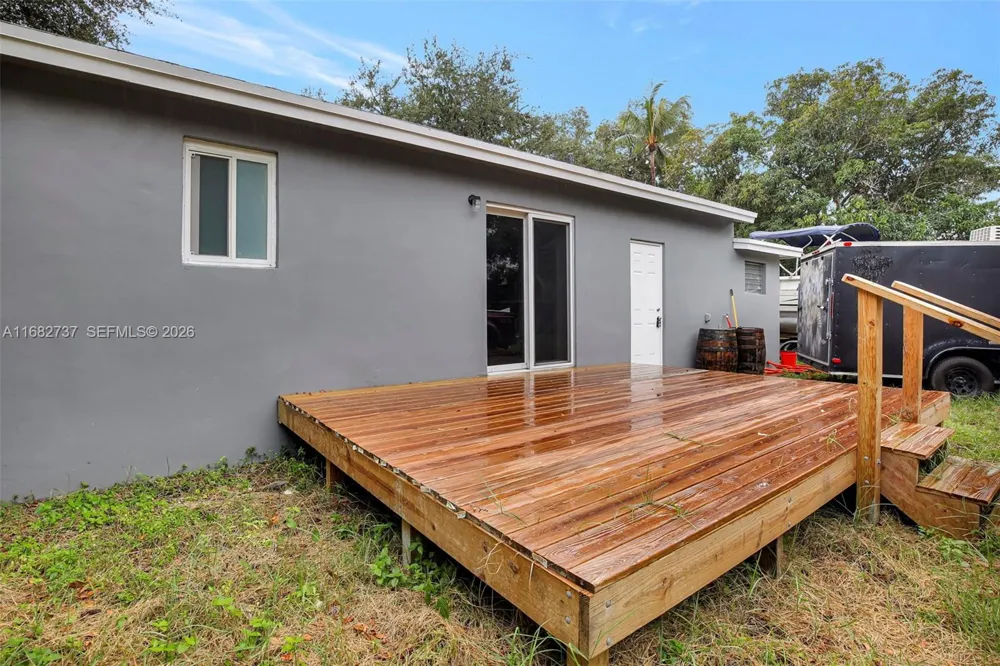 4381 SW 51st St Dania Beach, FL 33314