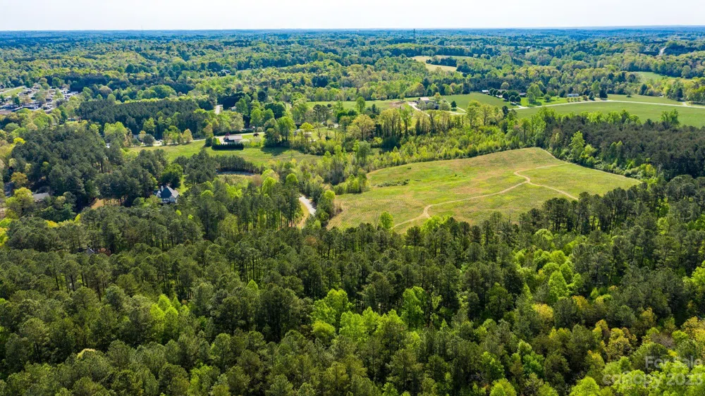 1320 Misty Lane #13 Hickory, NC 28601