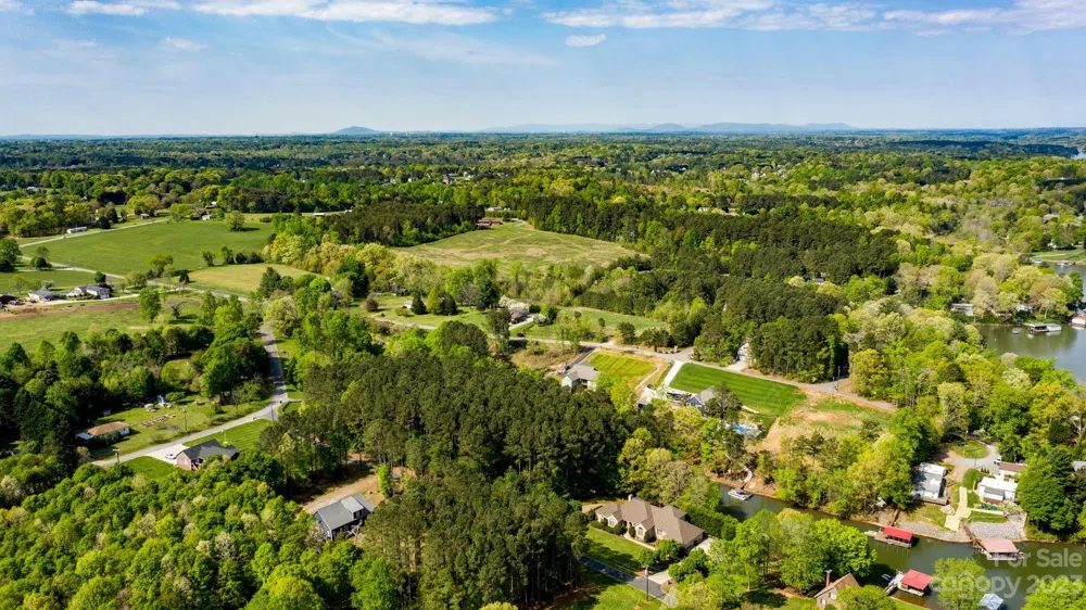 1341 Misty Lane #9 Hickory, NC 28601