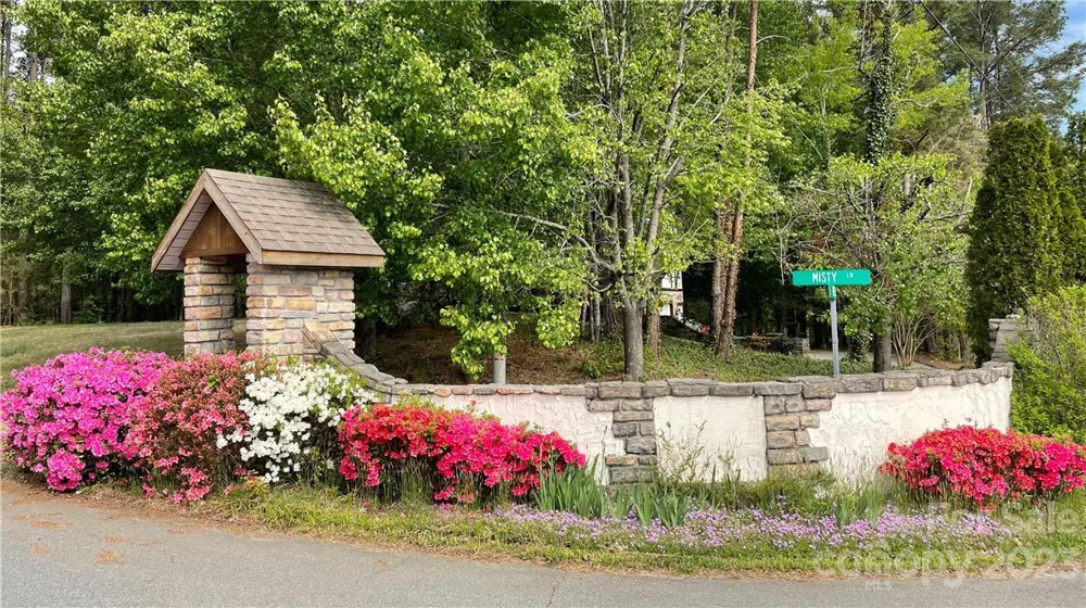 1296 Misty Lane #14 Hickory, NC 28601