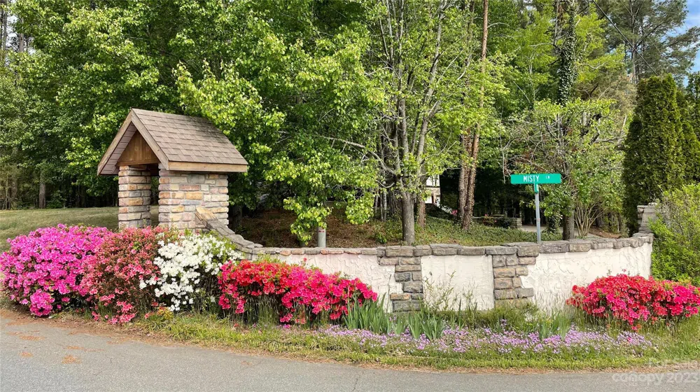 1296 Misty Lane #14 Hickory, NC 28601