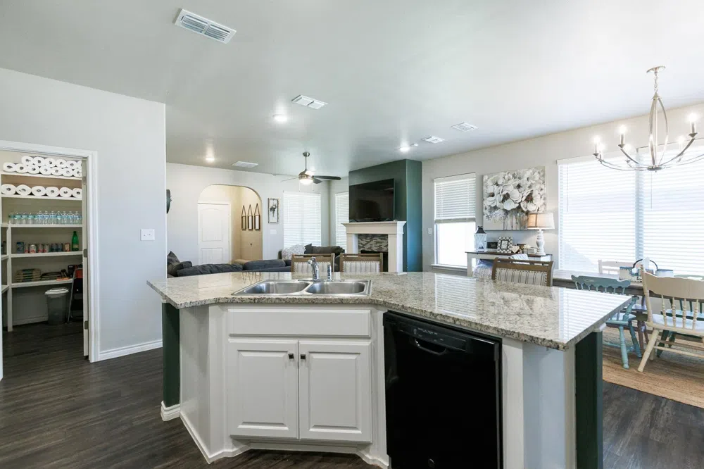 1411 14th Street Shallowater, TX 79363
