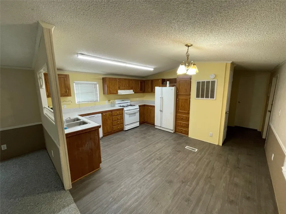 113 Elizabeth Drive Spicewood, TX 78669