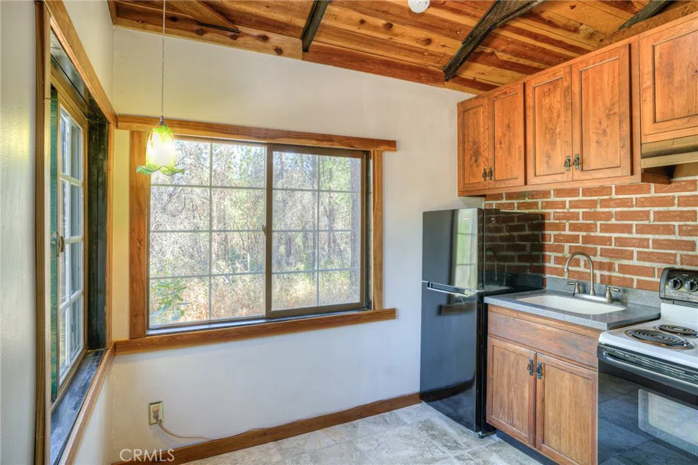 110 Black Bear Road Berry Creek, CA 95916