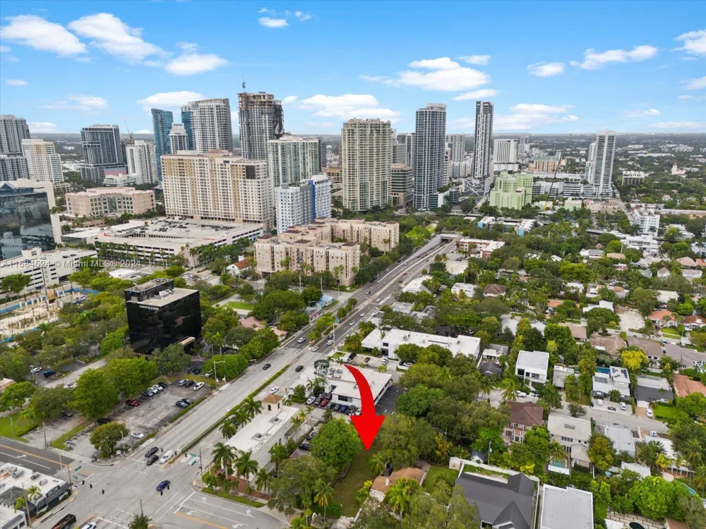 615 SE 7th St Fort Lauderdale, FL 33301