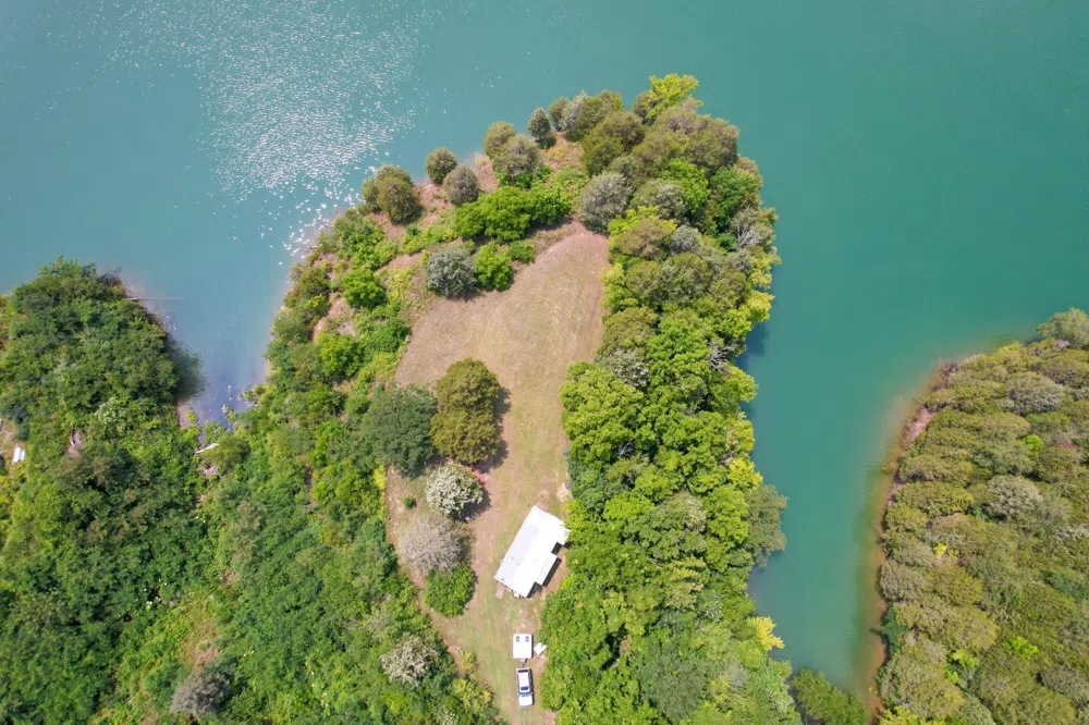 2751 Von Hill Rd Dandridge, TN 37725