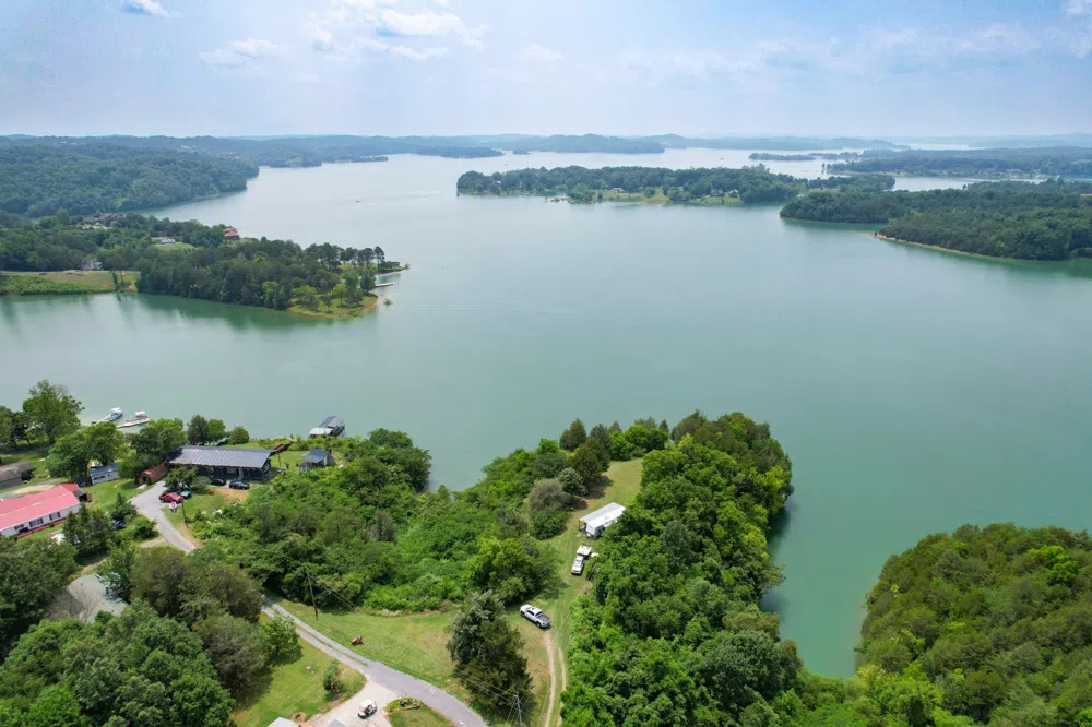 2751 Von Hill Rd Dandridge, TN 37725