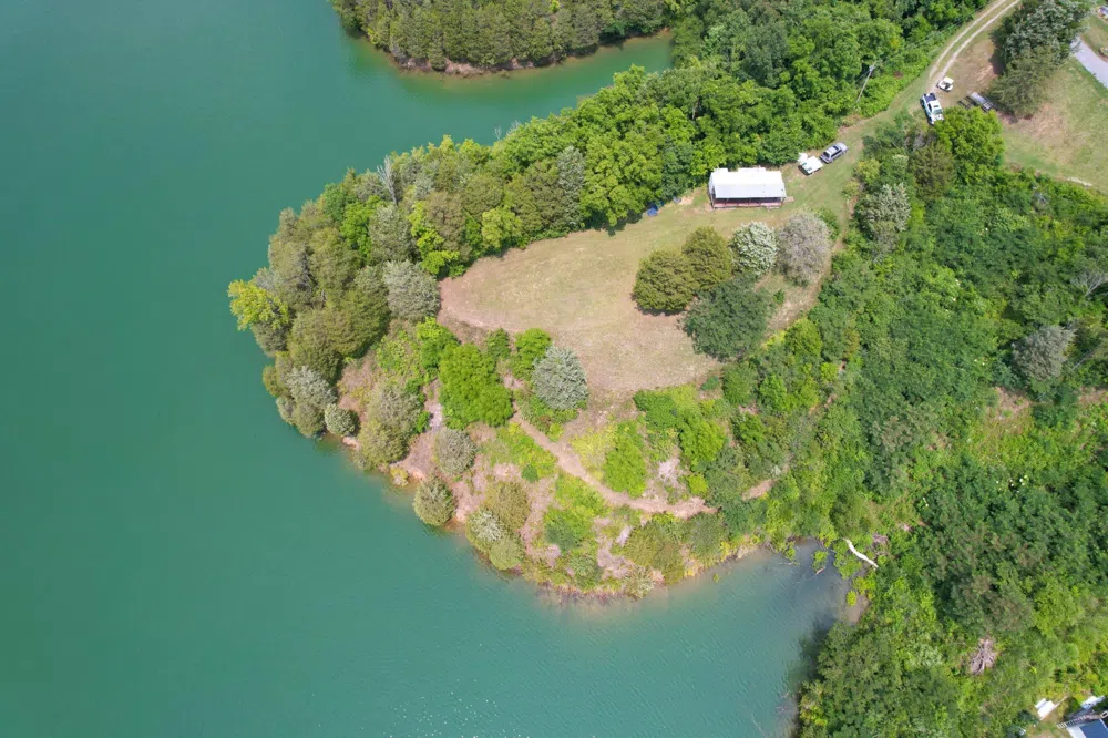 2751 Von Hill Rd Dandridge, TN 37725