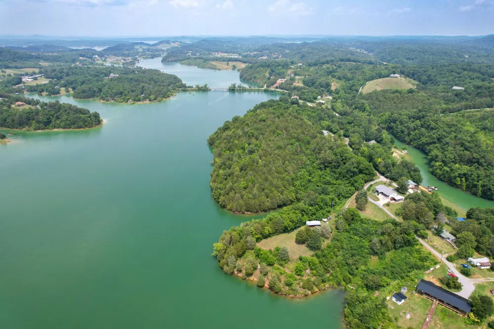 2751 Von Hill Rd Dandridge, TN 37725
