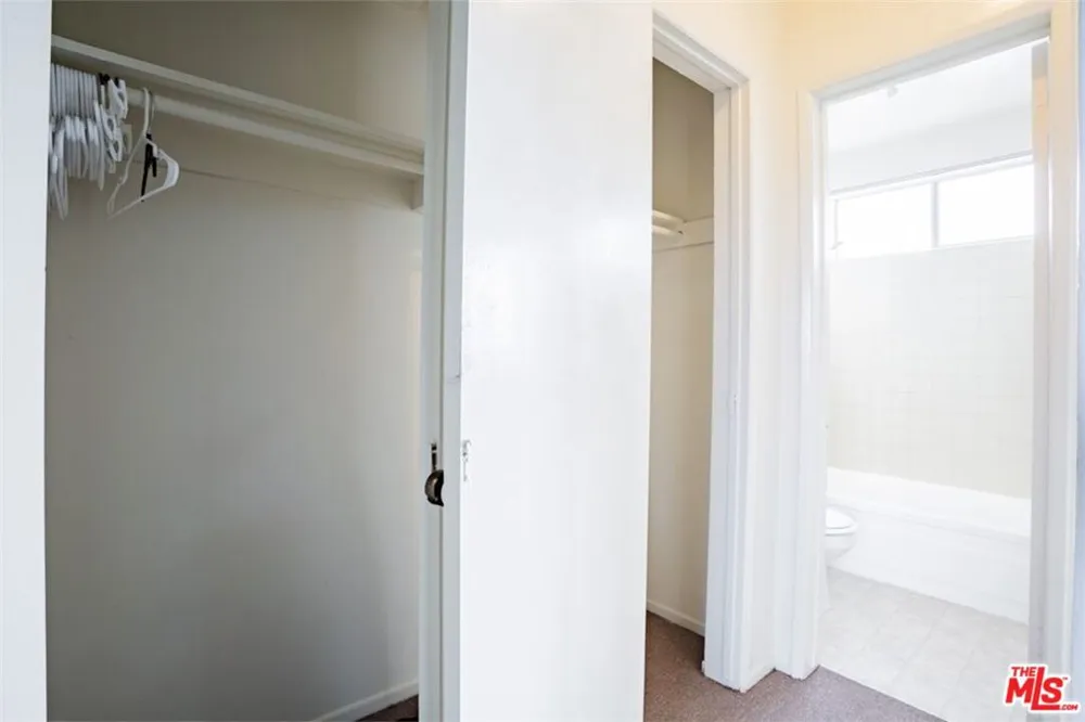 571 Fairview Avenue #17 Los Angeles, CA 90033