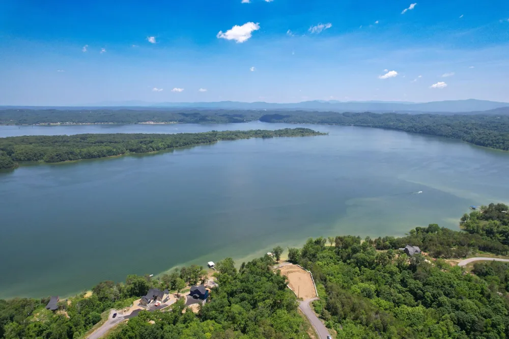 74 Clear Point Dandridge, TN 37725