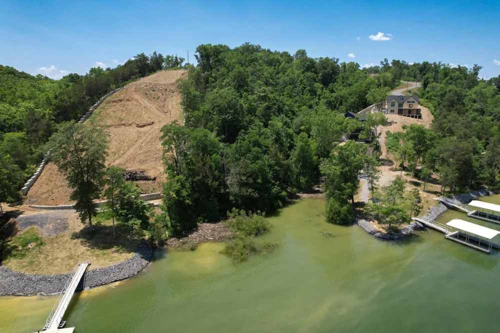 74 Clear Point Dandridge, TN 37725