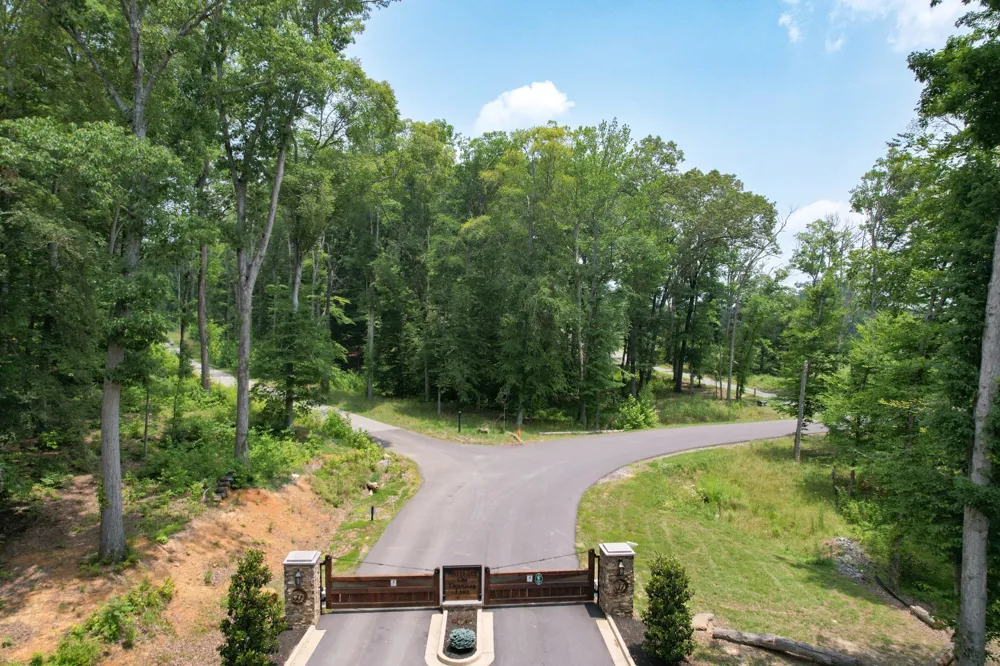 74 Clear Point Dandridge, TN 37725