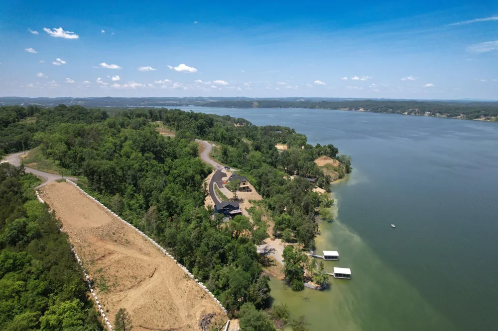 74 Clear Point Dandridge, TN 37725