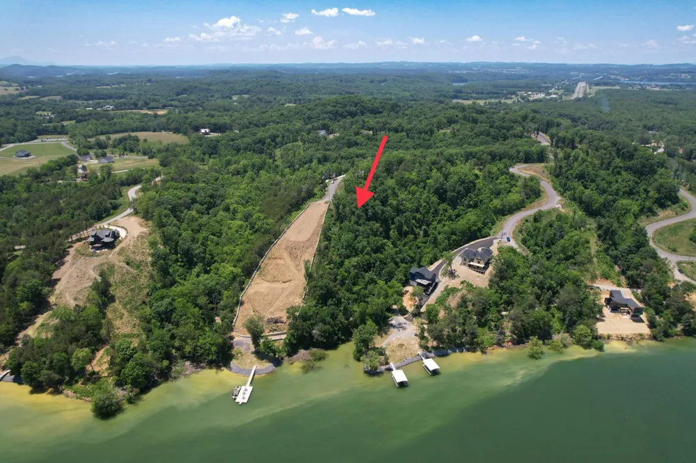 74 Clear Point Dandridge, TN 37725