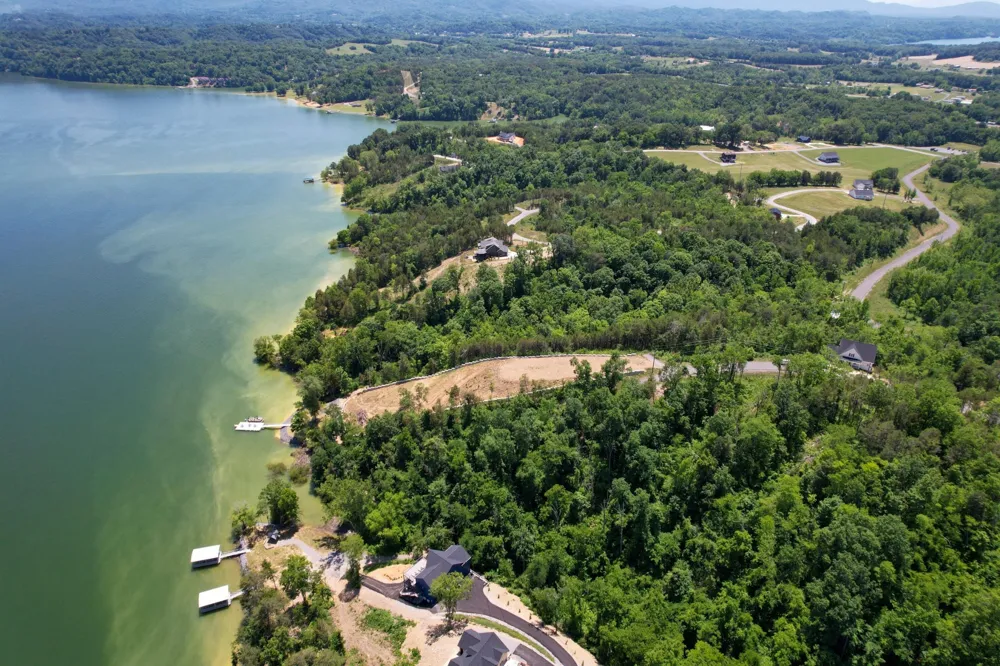 74 Clear Point Dandridge, TN 37725