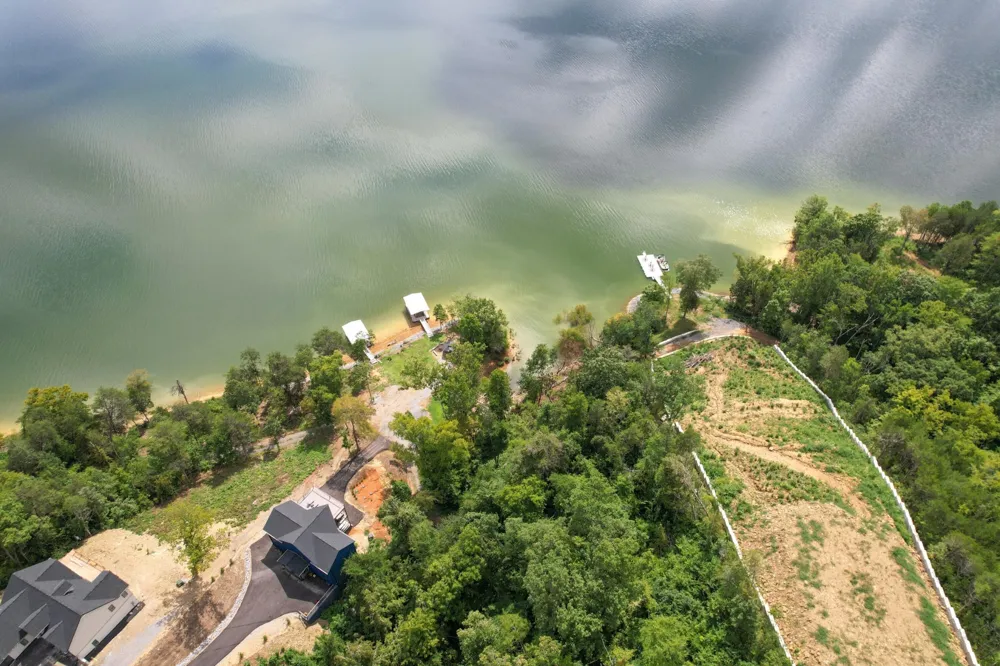74 Clear Point Dandridge, TN 37725