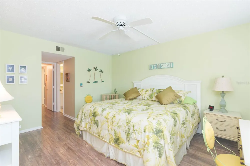 315 30 AVENUE W #B201 Bradenton, FL 34205