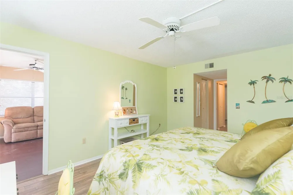 315 30 AVENUE W #B201 Bradenton, FL 34205
