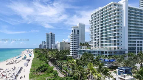 4391 Collins Ave #915
