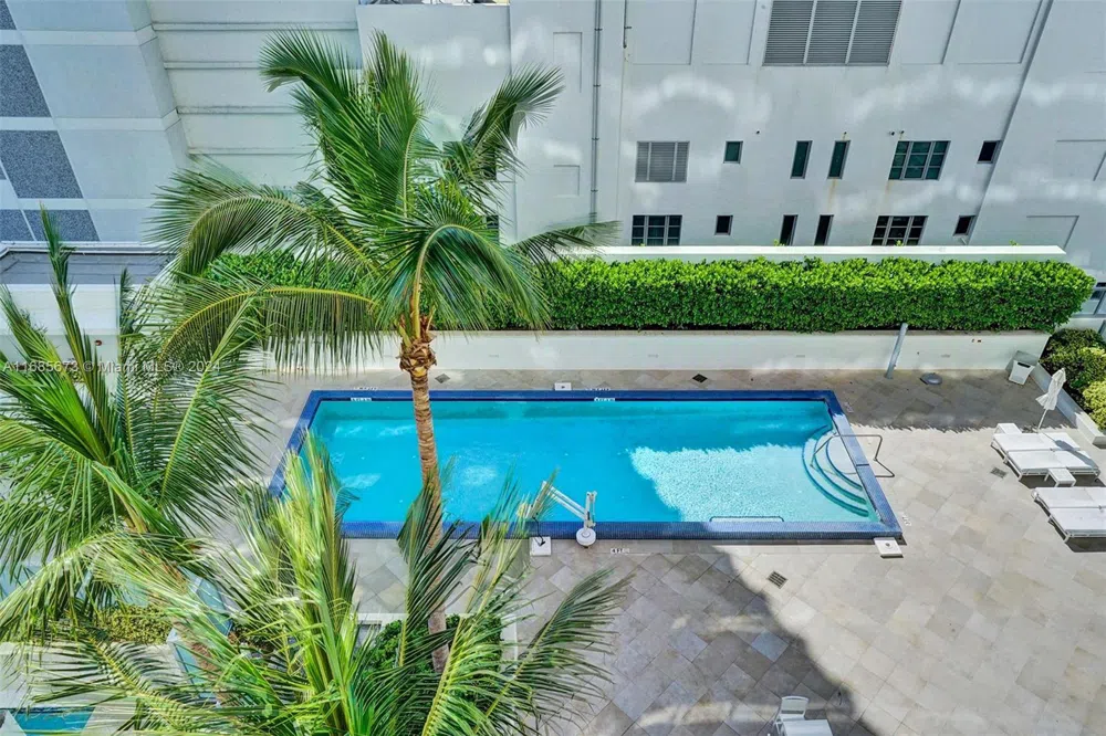 4391 Collins Ave #915 Miami Beach, FL 33140
