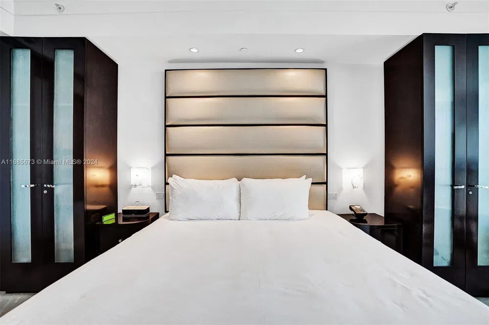 4391 Collins Ave #915 Miami Beach, FL 33140