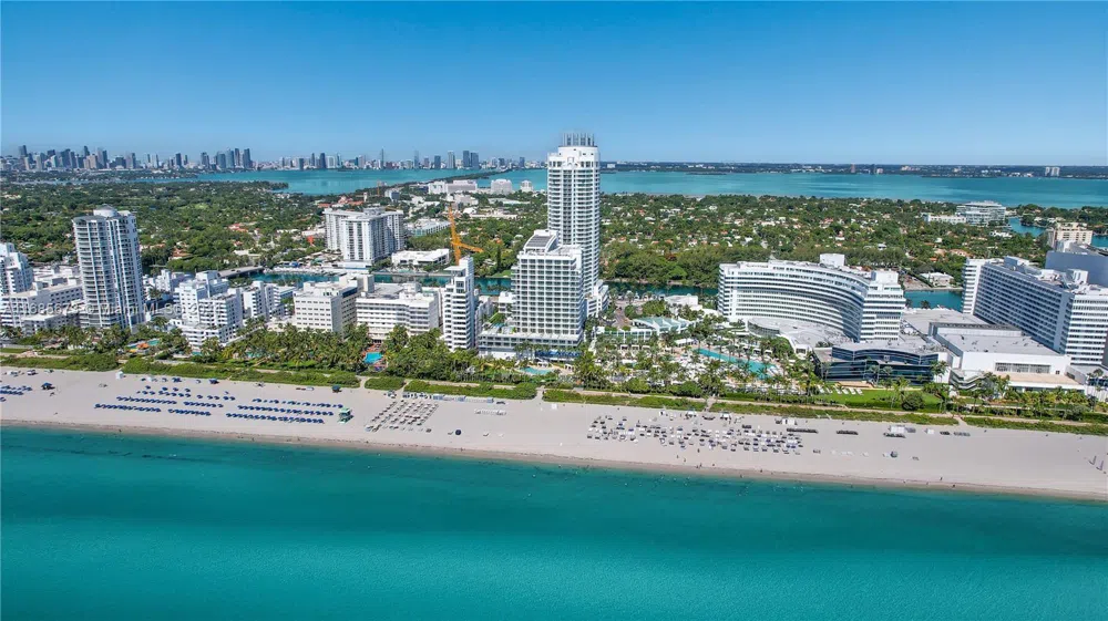 4391 Collins Ave #915 Miami Beach, FL 33140