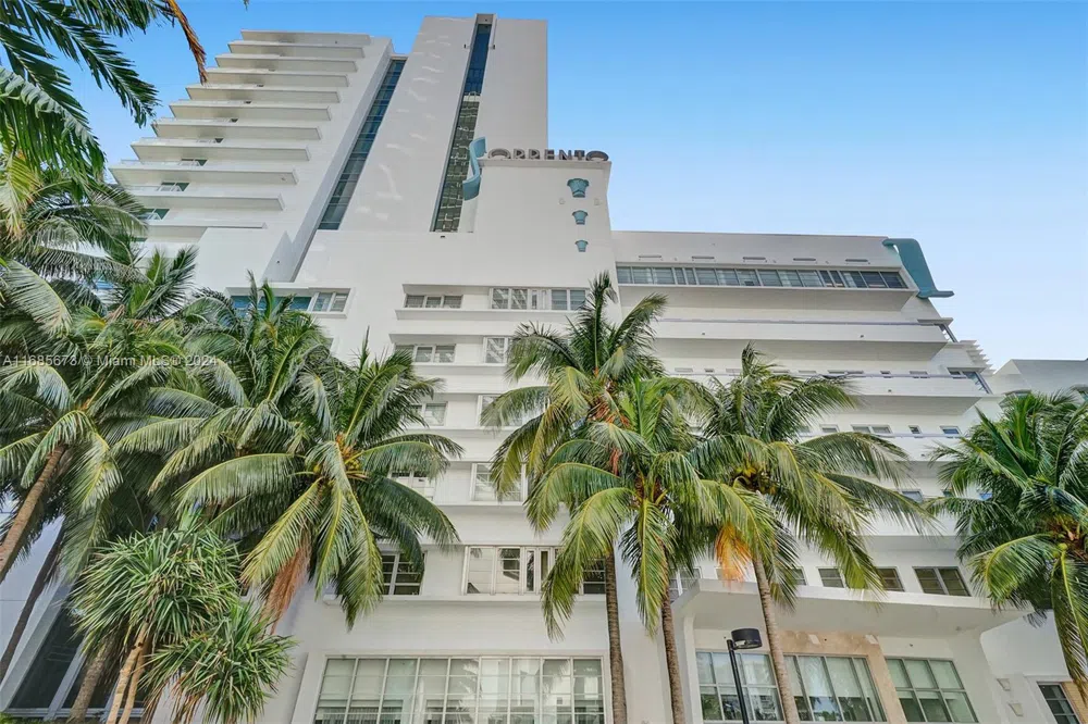 4391 Collins Ave #915 Miami Beach, FL 33140