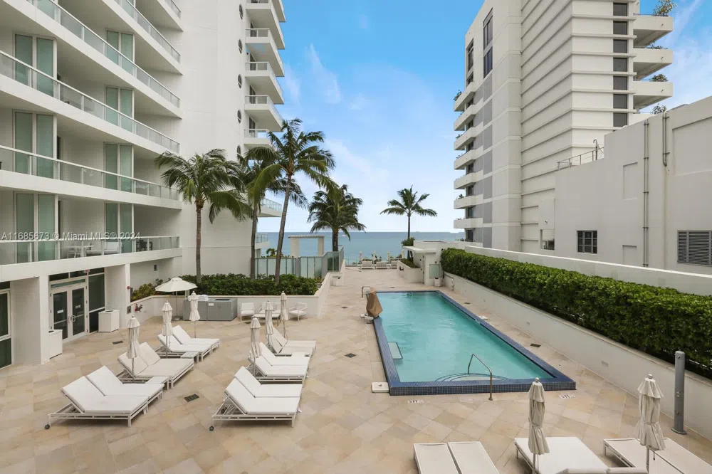 4391 Collins Ave #915 Miami Beach, FL 33140