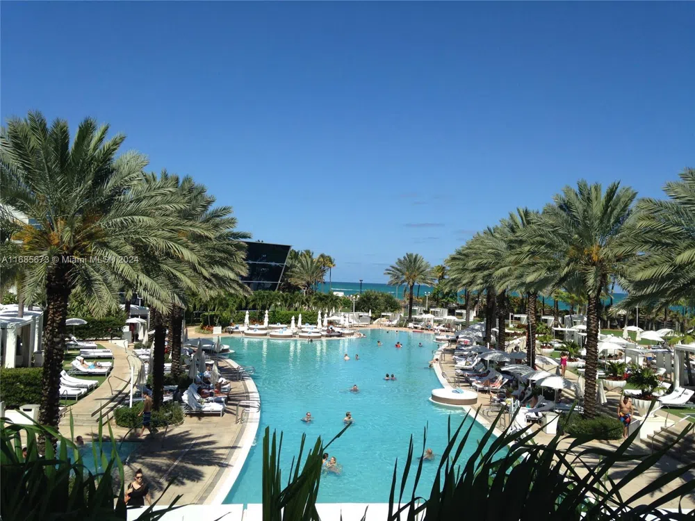 4391 Collins Ave #915 Miami Beach, FL 33140