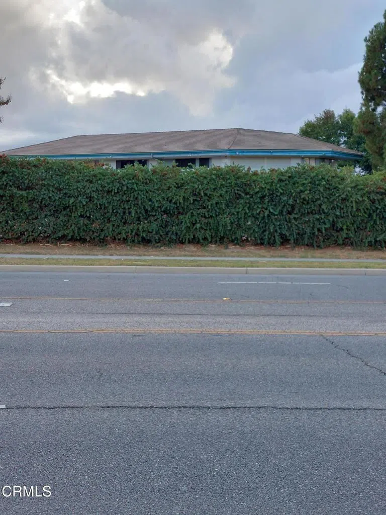 2025 Royal Avenue Simi Valley, CA 93065