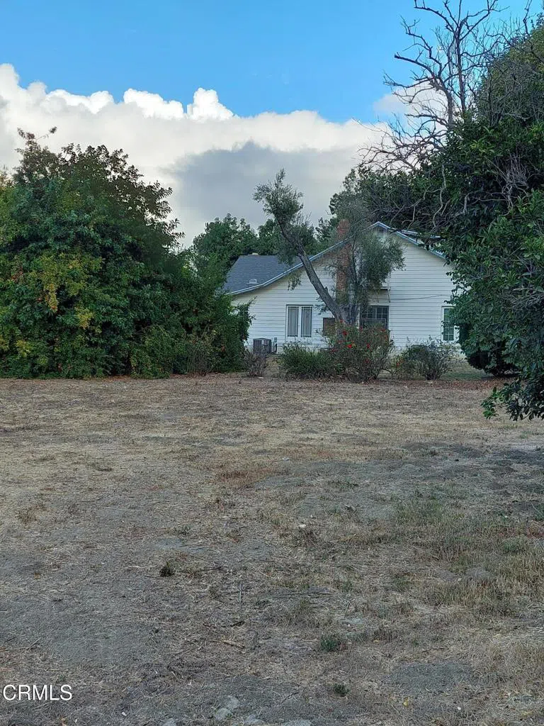 2025 Royal Avenue Simi Valley, CA 93065