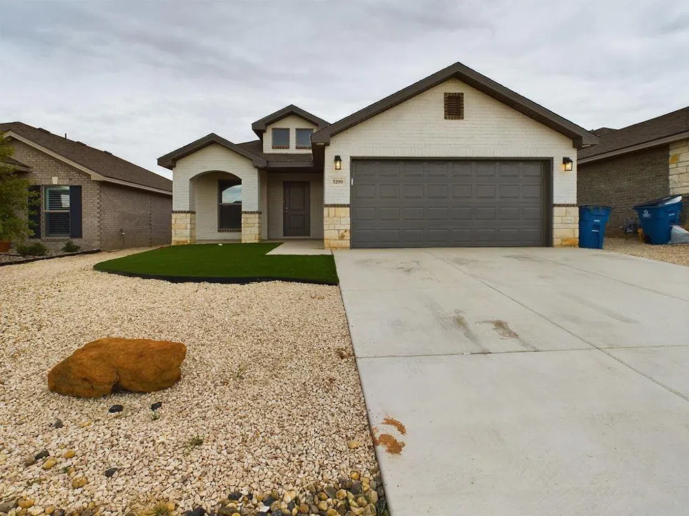 3209 Aberdeen Wolfforth, TX 79382