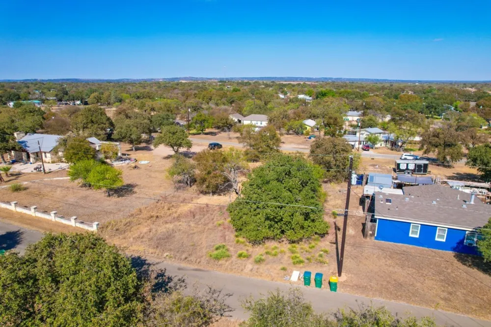 338 E Sweetbriar Drive Marble Falls, TX 78654