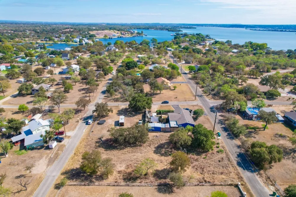 338 E Sweetbriar Drive Marble Falls, TX 78654