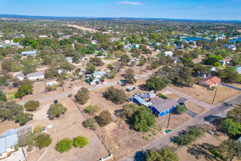 338 E Sweetbriar Drive Marble Falls, TX 78654
